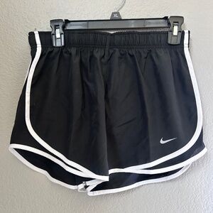 NWT Women's Nike Running Tempo Dri-FIT Mid-Rise Black